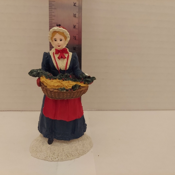 Mervyn's Village Square 1992 Woman With Basket Figurine - Picture 6 of 7